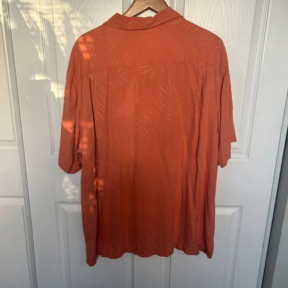 Tommy Bahama 100% Silk Short Sleeve Button Down Men's Shirt XL Orange - Picture 3 of 4